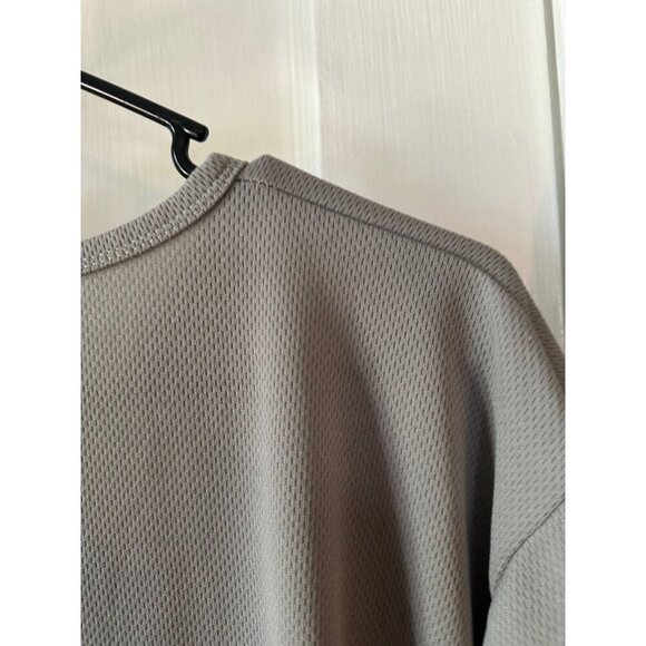 Men’s size large Gray T-shirt - Picture 7 of 7